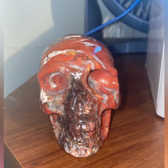 Red Jasper Skull - Picture 2 of 3